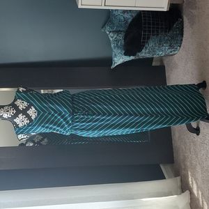 Maxi green dress